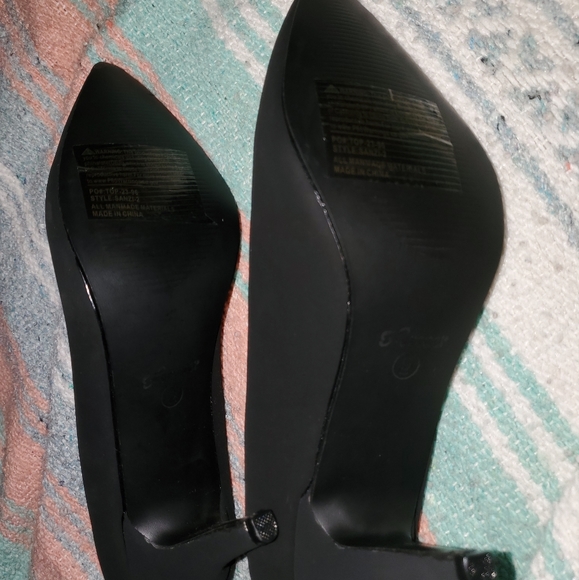 Forever Black kitten Heels - Picture 3 of 4